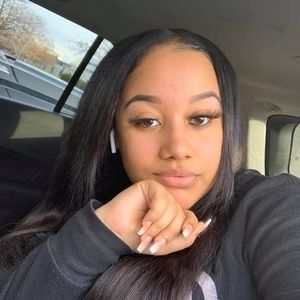 Meet your Posher, Yonniee